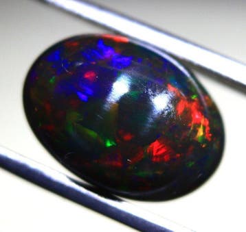 Ct. 5.70 Natuurlijke Ethiopische zwarte opaal - Cabochon -