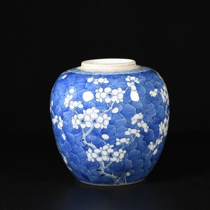 Gemberpot - Gemberpot met blauw-wit prunusdecor. - Porselein, Antiek en Kunst, Antiek | Overige Antiek