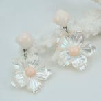 Koraal - Zilver - Oorbellen - Roze koraal en parelmoer, Antiek en Kunst, Curiosa en Brocante