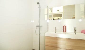 Te Huur 4 Kamer Appartement Charlotte Brontéstraat In Amster, Huizen en Kamers, Direct bij eigenaar, Appartement, Amsterdam, Amsterdam