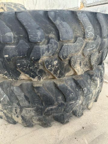 335/80R20 Dunlop SPT9