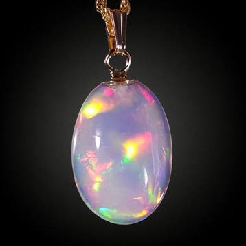 Geen reserve – 6,7 ct brilljant ovaal opaal met intens