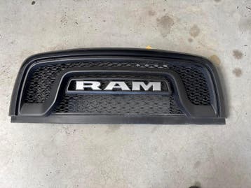 Ram 1500 rebel grille 2013 +, Ophalen of Verzenden, Gebruikt, Voor, Dodge