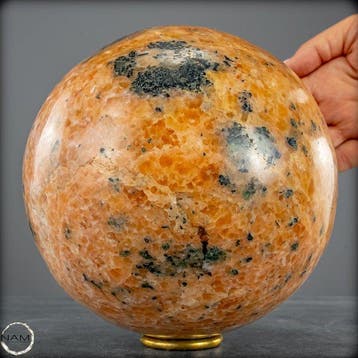 Hoge Kwaliteit Intense Calciet en Groene Toermalijn Sphere-