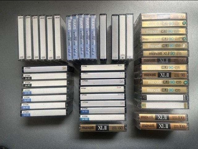 46 Type II, high position audiocassettes, different types -, Audio, Tv en Foto, Radio's