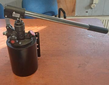 Hydraulic  Handpomp met 4 liter tank, Auto diversen, Verzenden, Nieuw