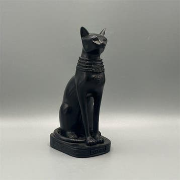 Replica van het oude Egyptische Godin Bastet-standbeeld –