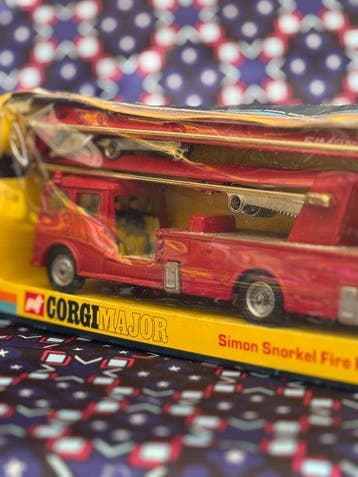 Corgi 1:43 - Modelauto (5) - Lotto 4 Corgi vintage: Unimog, Nieuw
