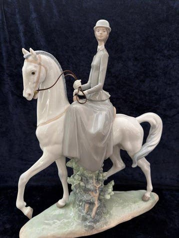 Lladró - Beeldje - Dame à cheval - Porselein, Antiek en Kunst