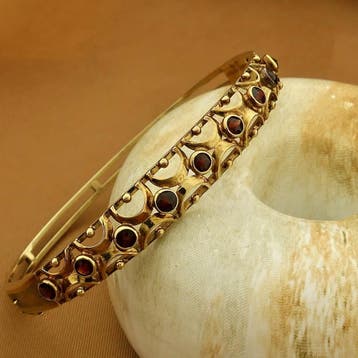 Vintage gouden slavenarmband met granaat; Maat M, Gebruikt, Ophalen of Verzenden, Met edelsteen, Goud