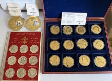 Vaticaan. Coffret 12 Médailles de Saints + 9 médailles des