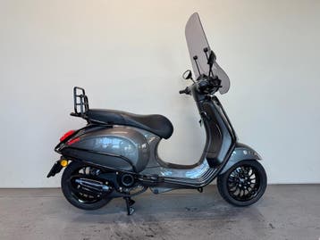 Vespa Sprint Snor 25 km/h, BWJ 2018, Agaat Grijs, Fietsen en Brommers, Snorfietsen en Snorscooters, Gebruikt, Ophalen of Verzenden