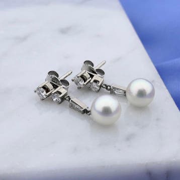 Witgouden oorbellen met parel en diamanten; 0,46 ct., Sieraden, Tassen en Uiterlijk, Oorbellen, Gebruikt, Ophalen of Verzenden