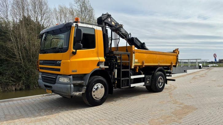 DAF CF75 Kipper + FASSI F130AXS.22 Kraan | 198.000 km | apk, Auto's, Vrachtwagens, Geïmporteerd, Te koop, Automaat, Diesel, Geel
