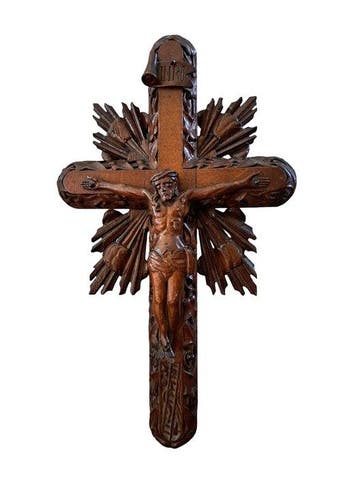 Crucifix - Hout - 1850-1900 - Handgesneden Houten Kruisbeeld