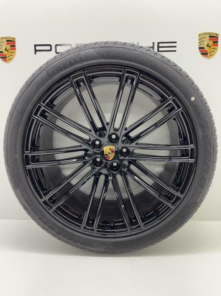 Porsche Macan ORIGINELE 21Turbo IV zwart met Pirelli banden, Auto-onderdelen, Banden en Velgen, 21 inch, Zomerbanden, 295 mm, Personenwagen