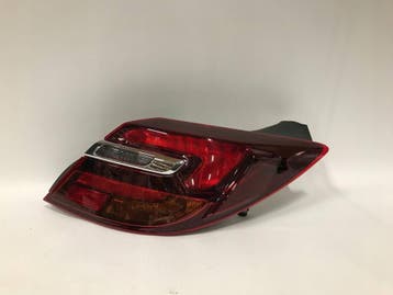 Achterlicht rechts OPEL INSIGNIA A hatchback 2013-2017, Auto-onderdelen, Verlichting, Verzenden, Gebruikt