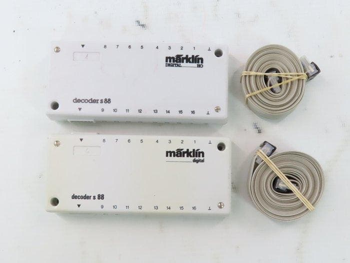 Märklin H0 - 6088 - Digitale besturingseenheid (2) - 2x 88, Hobby en Vrije tijd, Modeltreinen | H0