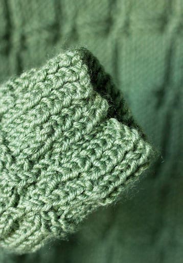 Breipatroon Khaki Jongenstrui met blokpatroon - voor jonge, Hobby en Vrije tijd, Ophalen of Verzenden, Nieuw