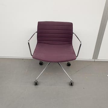 Arper Catifa 53 design stoel - paarse stof met schade (allee, Ophalen of Verzenden, Nieuw in verpakking