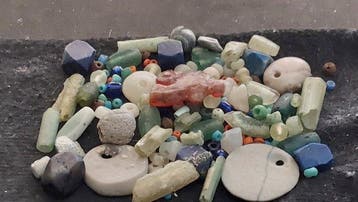 Oudegyptisch naar Romeins Glas meer dan honderd oude kralen, Antiek en Kunst