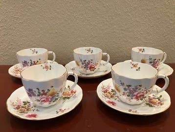 Royal Crown Derby - Kop en schotel - Posies - Porselein