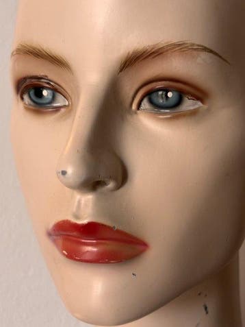 Mannequin - Iconic 1970s–80s Female Mannequin Bust –