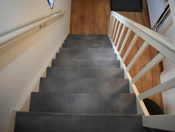 EIKEN ROBUUST PVC TRAPRENOVATIE – VANAF €475, PVC-traprenovatie, Crème, Overige typen, Nieuw