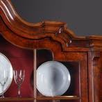 Grote noten met wortelnoten porseleinkast  ca 1870 Willem II, Antiek en Kunst, Ophalen of Verzenden