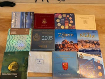 Europa. Year Set (BU) / Litas / Markkaa Various Years (12, Postzegels en Munten