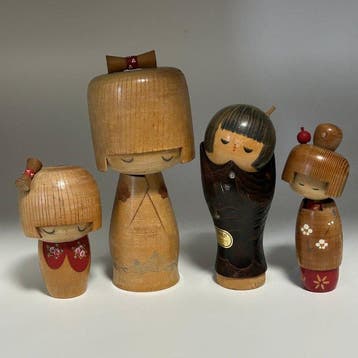 Vintage Japanese Sosaku Kokeshi Dolls – 4-Piece Collection –