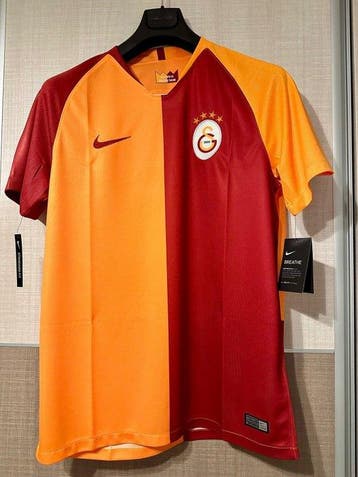 BNWT-Galatasaray - Europese voetbal competitie - 2018 -, Nieuw