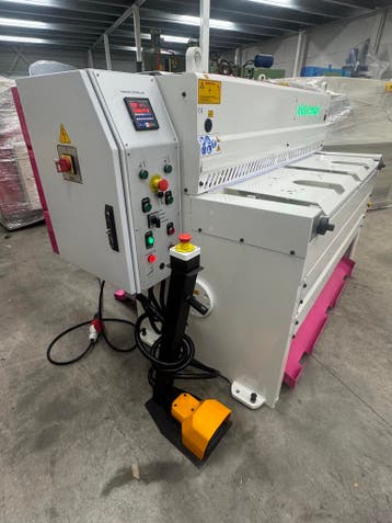 AYEL-TECH plaatschaar knipbank 1360 x 3 mm, Doe-het-zelf en Verbouw, Nieuw