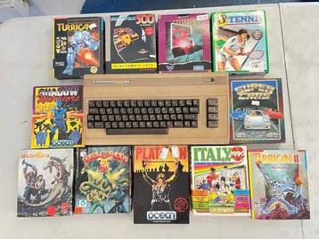 Commodore - 64 - Videogameconsole + games, Nieuw