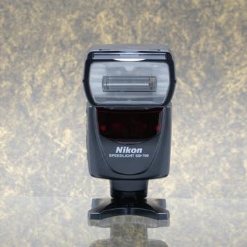 Nikon Speedlight SB-700 - Tweedehands, Ophalen of Verzenden, Zo goed als nieuw, Nikon, Kantelbaar