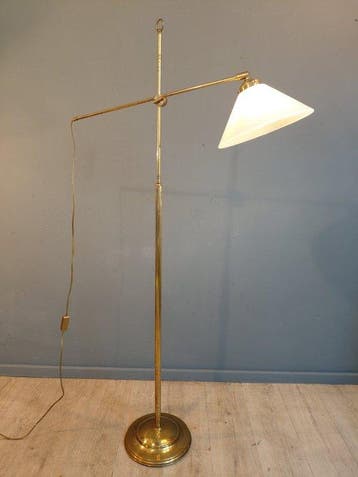 Staande lamp - Opaline glas - Zwenkarm/Hefboom