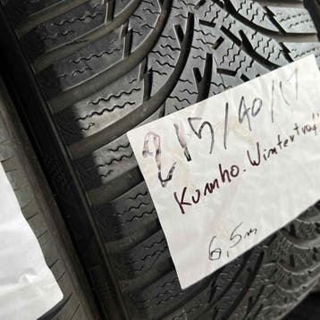 2 x Kumho 215-40-17 Winterbanden 6,5mm, 17 inch, Band(en), Personenwagen, Gebruikt