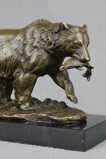 Milo (1910-1978) - sculptuur, Grizzly Bear with Salmon - 12