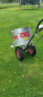 AG mini electrische kalkstrooier, Ophalen