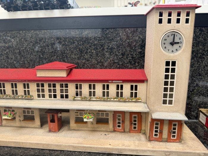 kibri - Märklin - Speelgoed station Zelden te vinden:, Antiek en Kunst, Antiek | Speelgoed