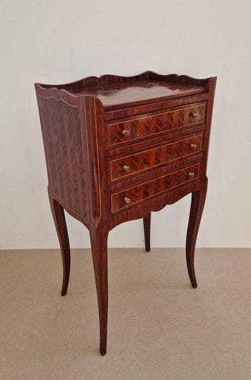 Kleine commode / Chiffonnière - Visgraad Parquetry -, Antiek en Kunst