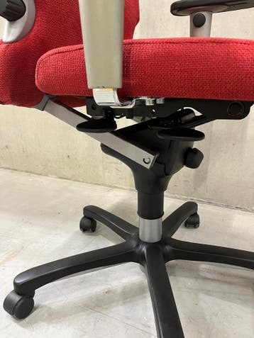 Ergonomische NPR 1813 Bureaustoel - Haworth Comforto 77, Verzenden, Zo goed als nieuw, Bureaustoel, Rood