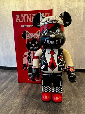 Medicom Toy - Bearbrick 1000% Anna Sui