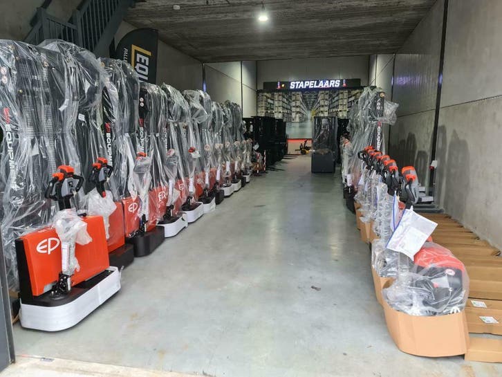 Nieuwe stapelaar nodig ? Grootste voorraad van NL !, Zakelijke goederen, Machines en Bouw | Heftrucks en Intern transport, Stapelaar