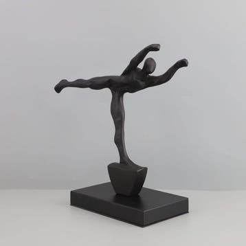 sculptuur, The Balancer – Modern Black Metal Sculpture,