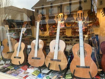 Klassieke Western Gitaren Ukelele Legends of Music Castricum, Ophalen of Verzenden, Nieuw, Klassieke of Spaanse gitaar, Met koffer