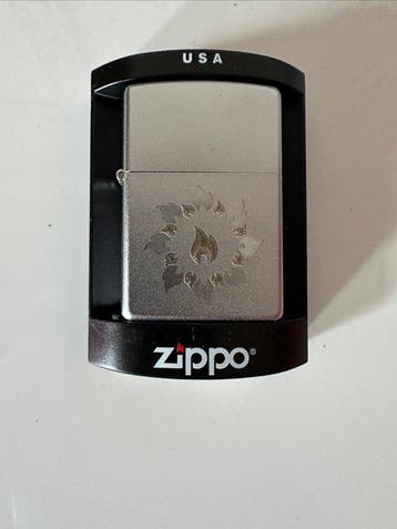Zippo - Aansteker - IJzer (gegoten/gesmeed), Nieuw