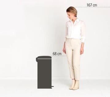 Brabantia NewIcon pedaalemmer 30L Matt Black – Outlet, 50 – 75, Kunststof, Met pedaal, Verzenden