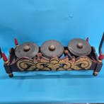 Traditioneel Indonesisch bonang gamelan – kunstig gesneden