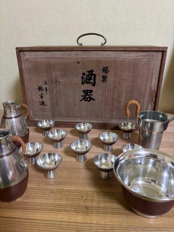 Suzuhan - Tinnen soldaat - Complete 14-Piece Pewter Sake Set